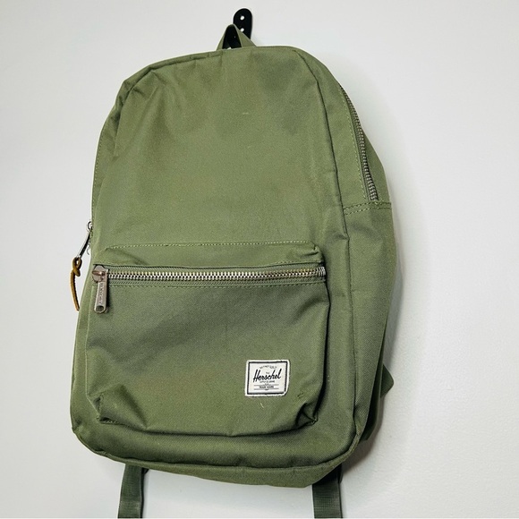 Hershel Supply Co. Green Classic 21.5L Backpack - Picture 5 of 11